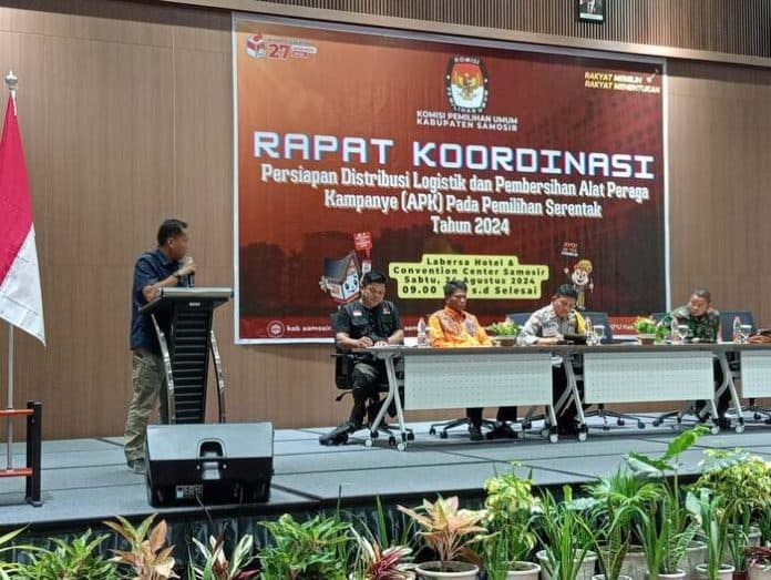 ketua_kpu_samosir_minta_paslon_bersihkan_apk