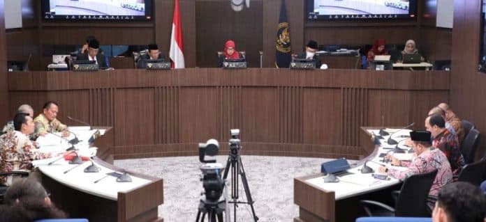ketua_kpu_sumut_diduga_langgar_etik_pemilihan_kpu_nias_utara