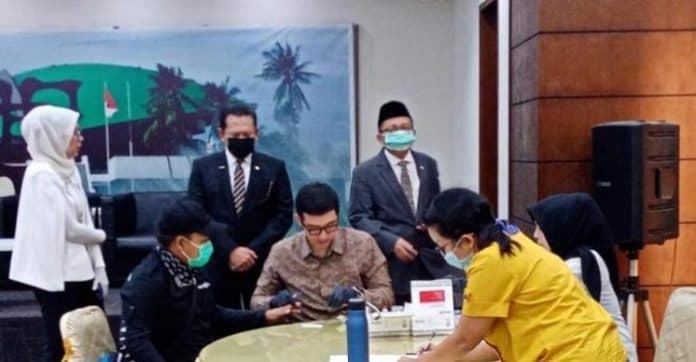 ketua_mpr_fasilitasi_rapid_test_untuk_jurnalis