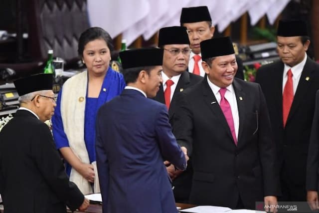 ketua_mpr_sapa_khusus_megawati_dan_sby_saat_pelantikan_presiden