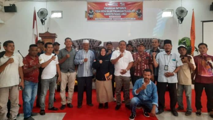 ketua_pwi_palas_peran_media_dengan_bawaslu_hampir_sama_hanya_saja_wartawan_tidak_punya_anggaran