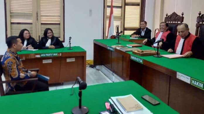 ketua_stkip_al_maksum_langkat_didakwa_korupsi_pip_mahasiswa_rp81_miliar