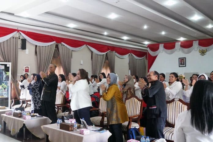 ketua_tp_pkk_pakpak_bharat_paud_berperan_strategis_membangun_sdm