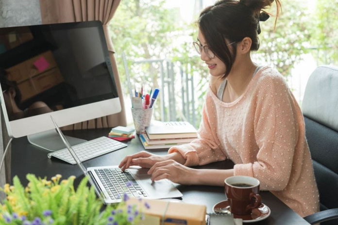 kiat_berbusana_cepat_dan_nyaman_tetap_termotivasi_bekerja_dari_rumah