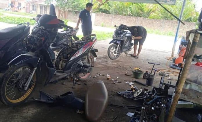 kisah_inspiratif_buka_bengkel_servis_motor_awalnya_dari_tukang_tambal_ban