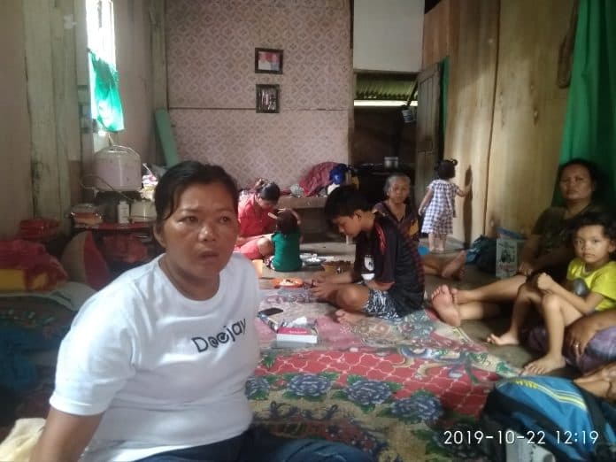 kisah_pilu_perantau_simalungun_yang_rumahnya_dibakar_di_wamena