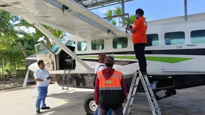 kkb_tembak_pesawat_empat_kali_pilot_selamat