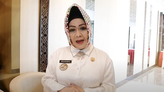 klarifikasi_kejanggalan_harta_kadinkes_lampung_tiba_di_gedung_kpk