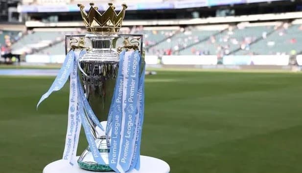 klasemen_liga_inggris_liverpool_gusur_city_di_puncak_arsenal_tercecer