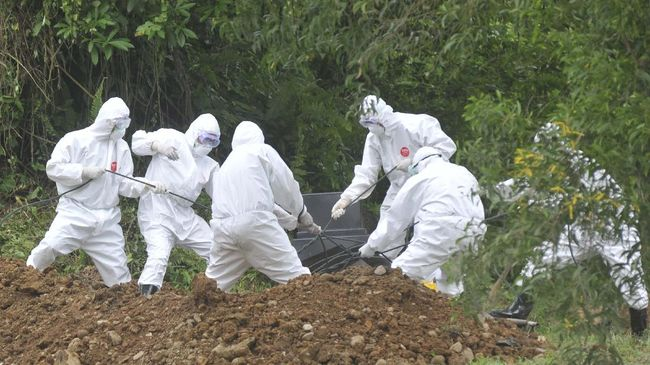 klaster_baru_jemput_paksa_jenazah_pemicu_lonjakan_covid_19_jatim