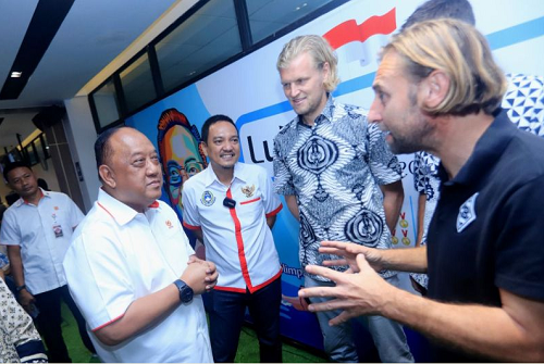klub_bundesliga_gelar_pelatihan_untuk_pelatih_sepak_bola_indonesia