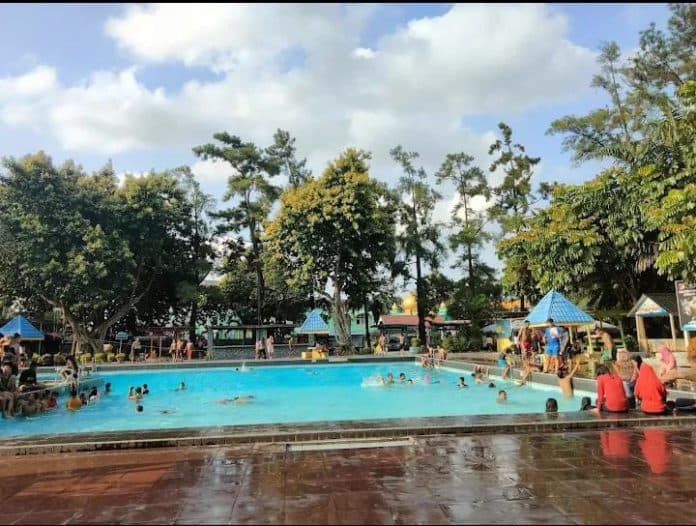 kolam_renang_deli_alternatif_wisata_air_dengan_harga_terjangkau_di_medan