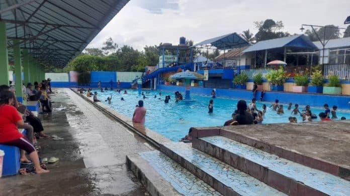 kolam_renang_nusantara_destinasi_favorit_wisata_air_di_simalungun