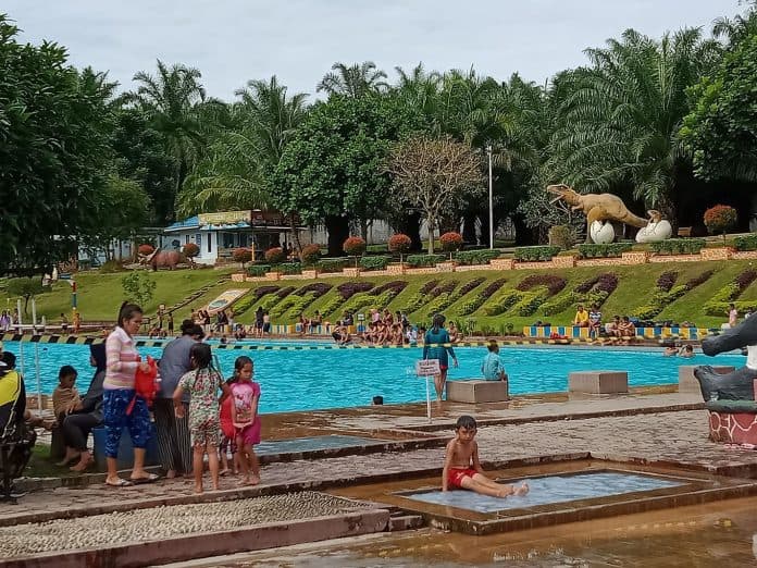 kolam_renang_tirta_wira_yuda_pematangsiantar