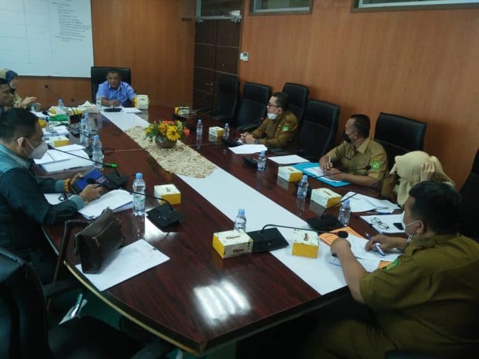 komisi_ii_dprd_pertanyakan_penanganan_hivaids_selama_pandemi_covid_19