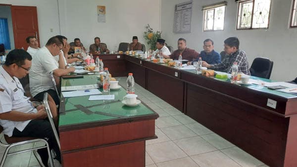 komisi_ii_dprd_simalungun_minta_dinas_putr_fokus_perbaikan_jalan_nagori
