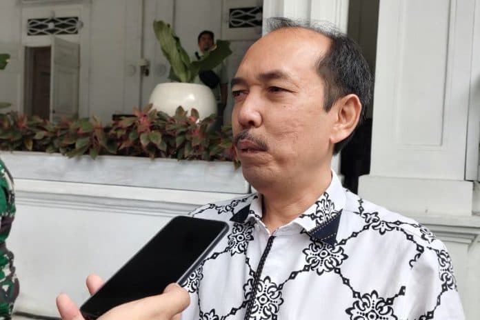 komisi_ii_tegaskan_tenaga_honorer_tidak_akan_dihapus