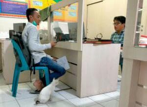 komplotan_emak_pencuri_beraksi_di_grosir_deli_serdang_beras_10_kg_dijepit_di_paha