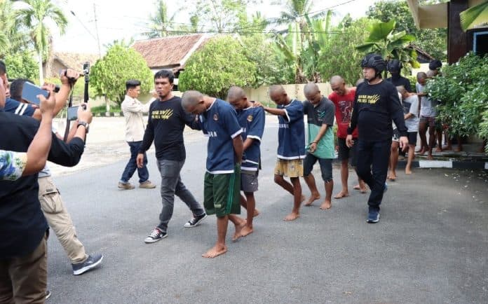 komplotan_peretas_aplikasi_mobile_banking_khusus_nasabah_bri_ditangkap