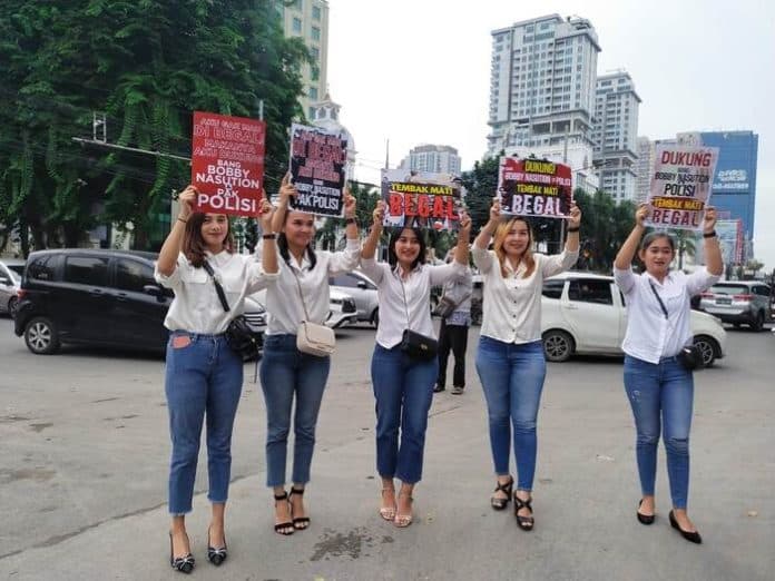 komunitas_cewek_anti_begal_dukung_polisi_menembak_mati_para_pelaku