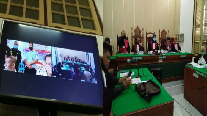 komut_pt_bank_sumut_dalam_dakwaan_terima_aliran_dana_rp100_juta