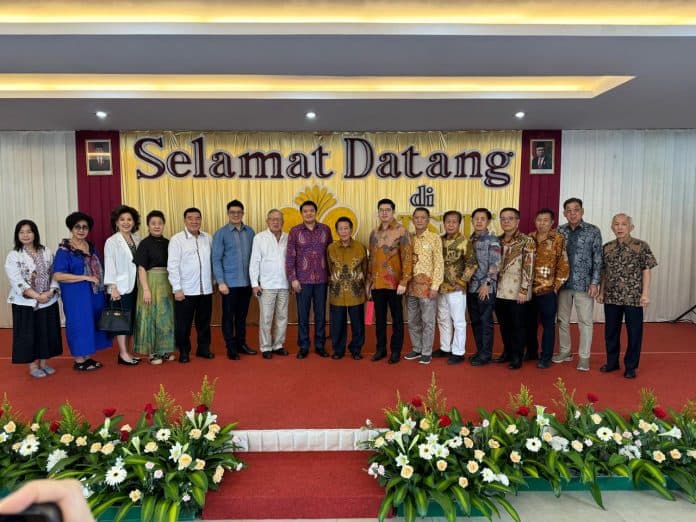konjen_tiongkok_kunjungi_kantor_pt_sttc_di_pematangsiantar