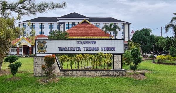 konser_yang_hadirkan_sejumlah_artis_di_tebing_tinggi_diprediksi_dongkrak_pad