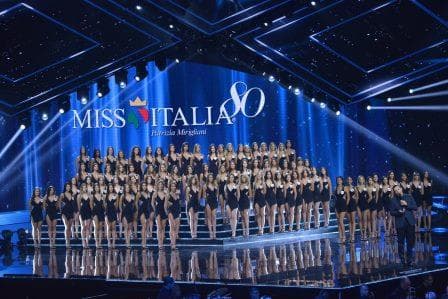 kontes_kecantikan_di_italia_wajibkan_pesertanya_wanita_tulen
