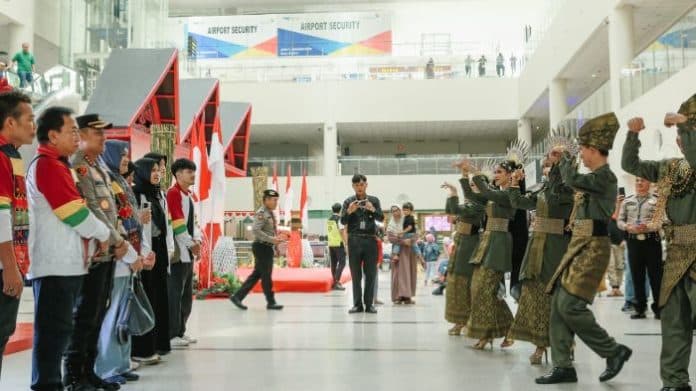 kontingen_pon_xxi_aceh_sumut_tiba_di_bandara_kualanamu
