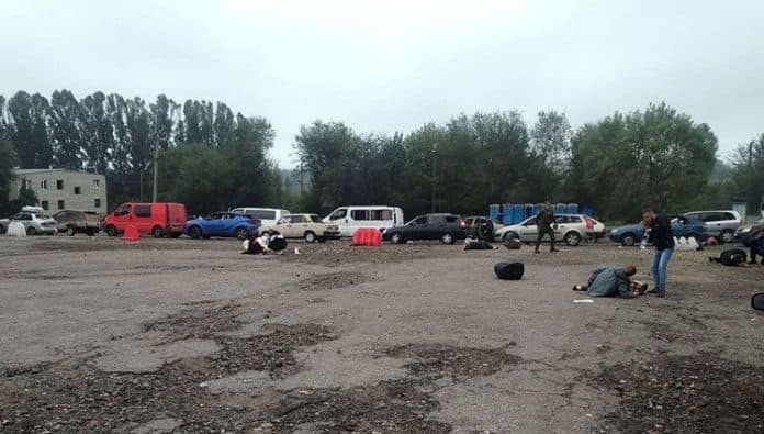 konvoi_mobil_ditembaki_di_zaporizhzhia_ukraina_30_orang_tewas