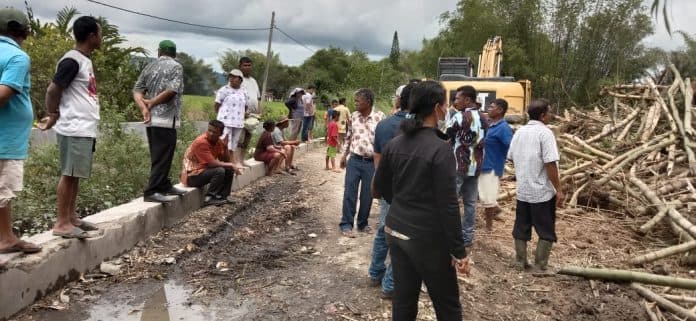 korban_angin_puting_beliung_sampaikan_apresiasi_kepada_pemkab_toba