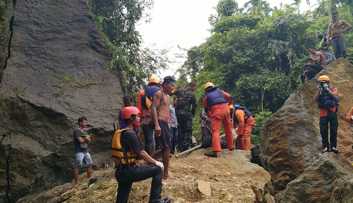 korban_hanyut_di_sungai_tuntungan_ditemukan_tewas