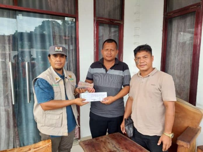 korban_kebakaran_10_rumah_guru_swasta_di_komplek_rgm_langkat_dapat_bantuan