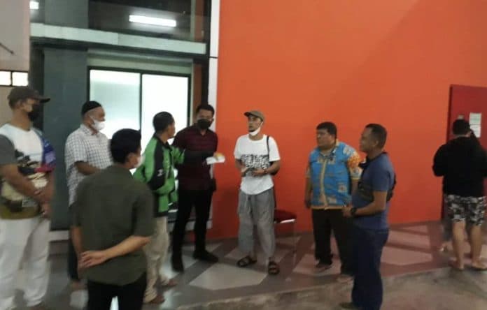 korban_penyerangan_sekelompok_remaja_melapor_ke_polsek_medan_baru