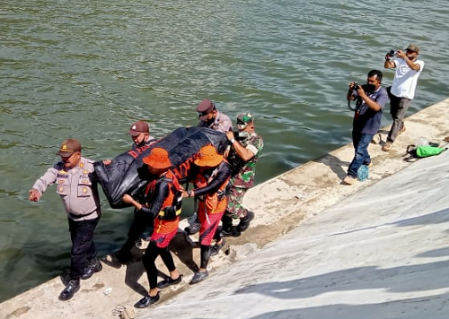 korban_tenggelam_di_alur_tano_ponggol_samosir_ditemukan_tak_bernyawa