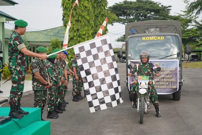 korem_022pt_simalungun_kirim_bantuan_untuk_korban_banjir_lahar_dingin_ke_sumbar