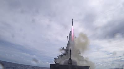 korsel_dan_amerika_serikat_latihan_militer_pemimpin_korut_awasi_rudal_jelajah_staregis