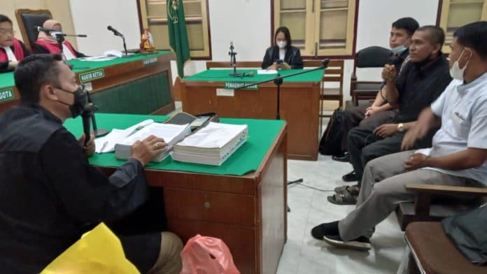korupsi_rp587_juta_kades_lubuk_godang_paluta_kabur_usai_cairkan_dana_desa