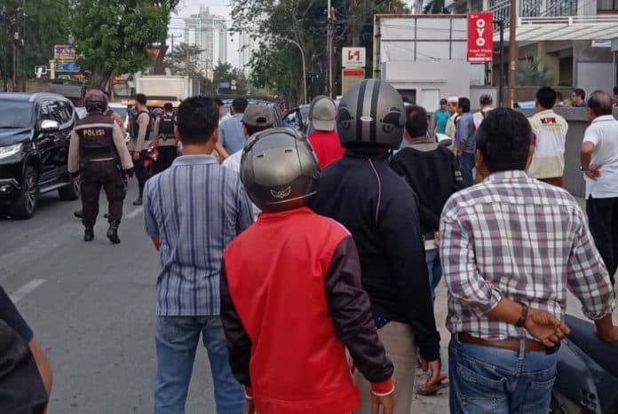 kpk_gelar_rekonstruksi_kasus_suap_dzulmi_eldin