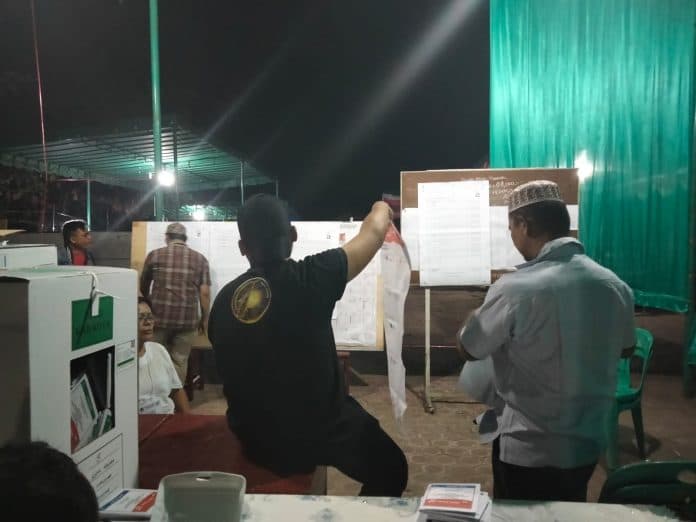 kpps_kelelahan_penghitungan_suara_belum_rampung_hingga_tengah_malam