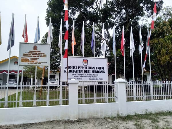 kpu_deli_serdang_distribusikan_surat_suara_ke_kecamatan_awal_februari