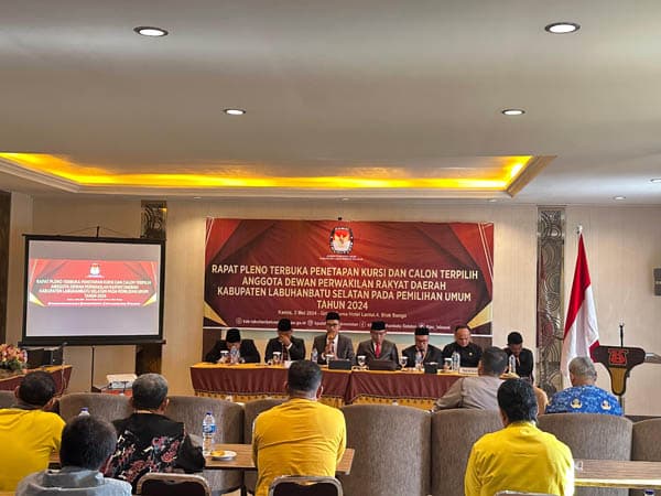 kpu_labusel_tetapkan_35_anggota_dprd_terpilih_periode_2024_2029