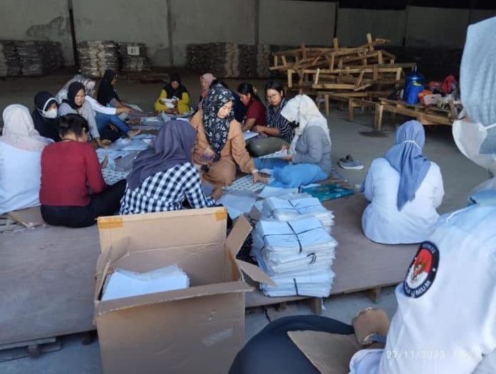 kpu_medan_masih_menunggu_distribusi_logistik_yang_belum_terpenuhi