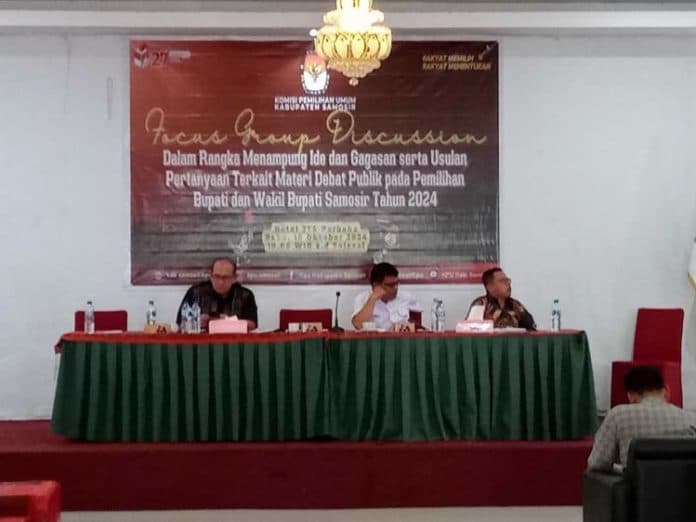 kpu_samosir_jadikan_fgd_sarana_pengumpulan_materi_debat_publik