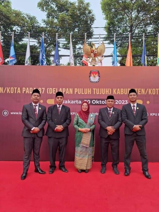 kpu_simalungun_umumkan_dct_dprd_545_orang_bertarung_di_6_dapil