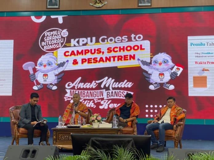kpu_sumut_mengedukasi_pemilih_pemula_di_kampus_umsu