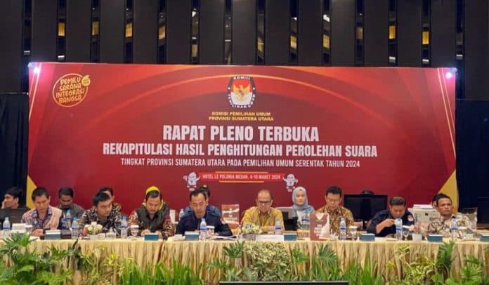 kpu_sumut_mulai_proses_rekapitulasi_penghitungan_suara_tingkat_provinsi