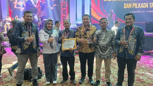 kpu_tapsel_terbaik_ii_nasional_kategori_teknis_penyelanggaraan_pilkada
