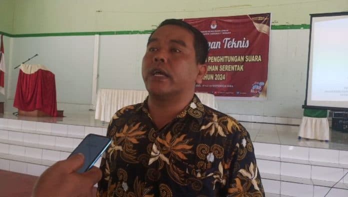 kpu_tapteng_lakukan_rekapitulasi_penghitungan_suara_pilkada