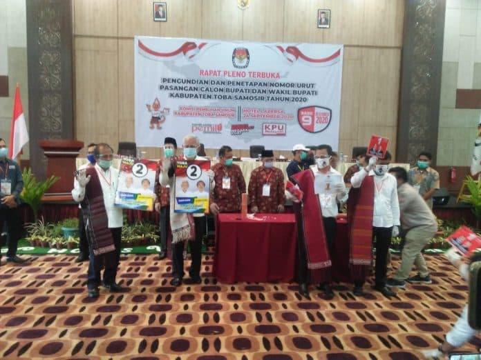 kpud_toba_rampungkan_pengundian_nomor_urut_paslon_bupati_toba